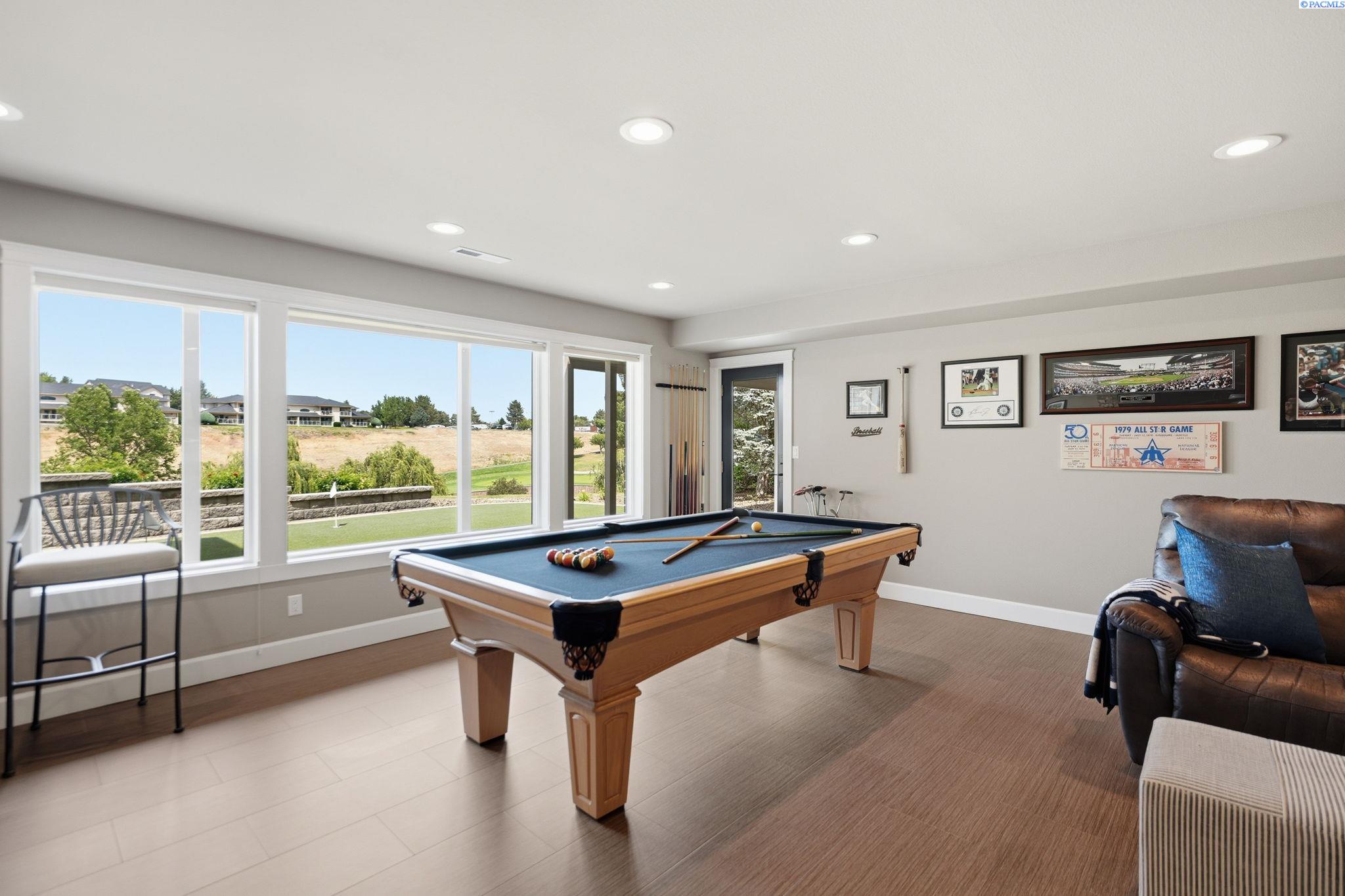 3521 W 36th Loop