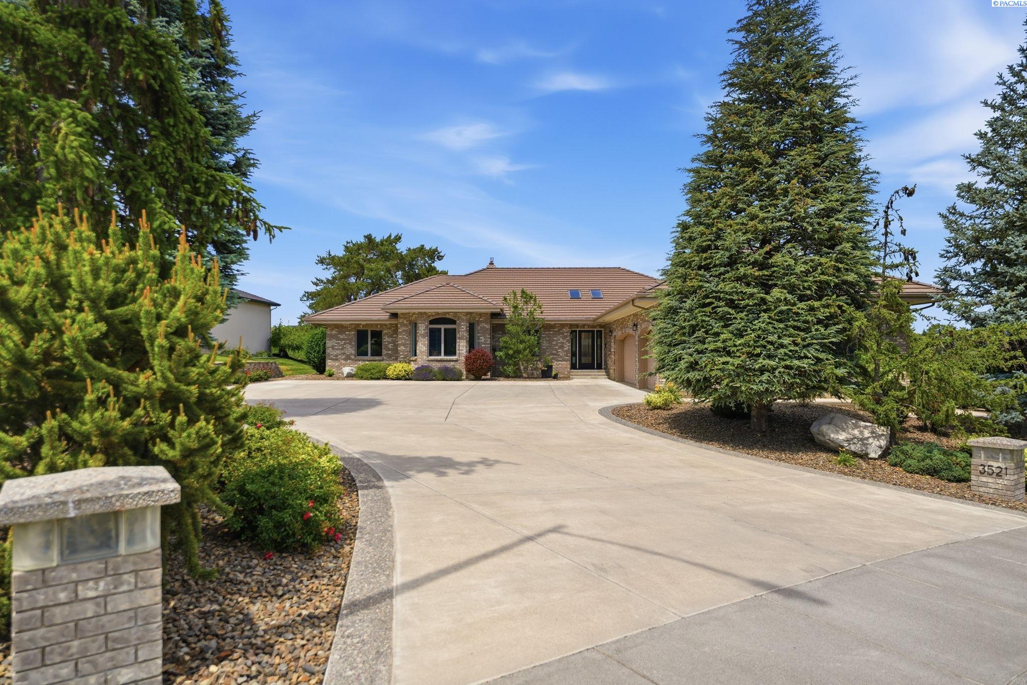 3521 W 36th Loop