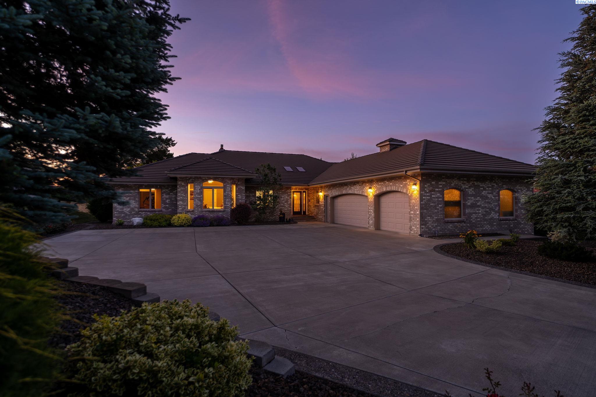 3521 W 36th Loop