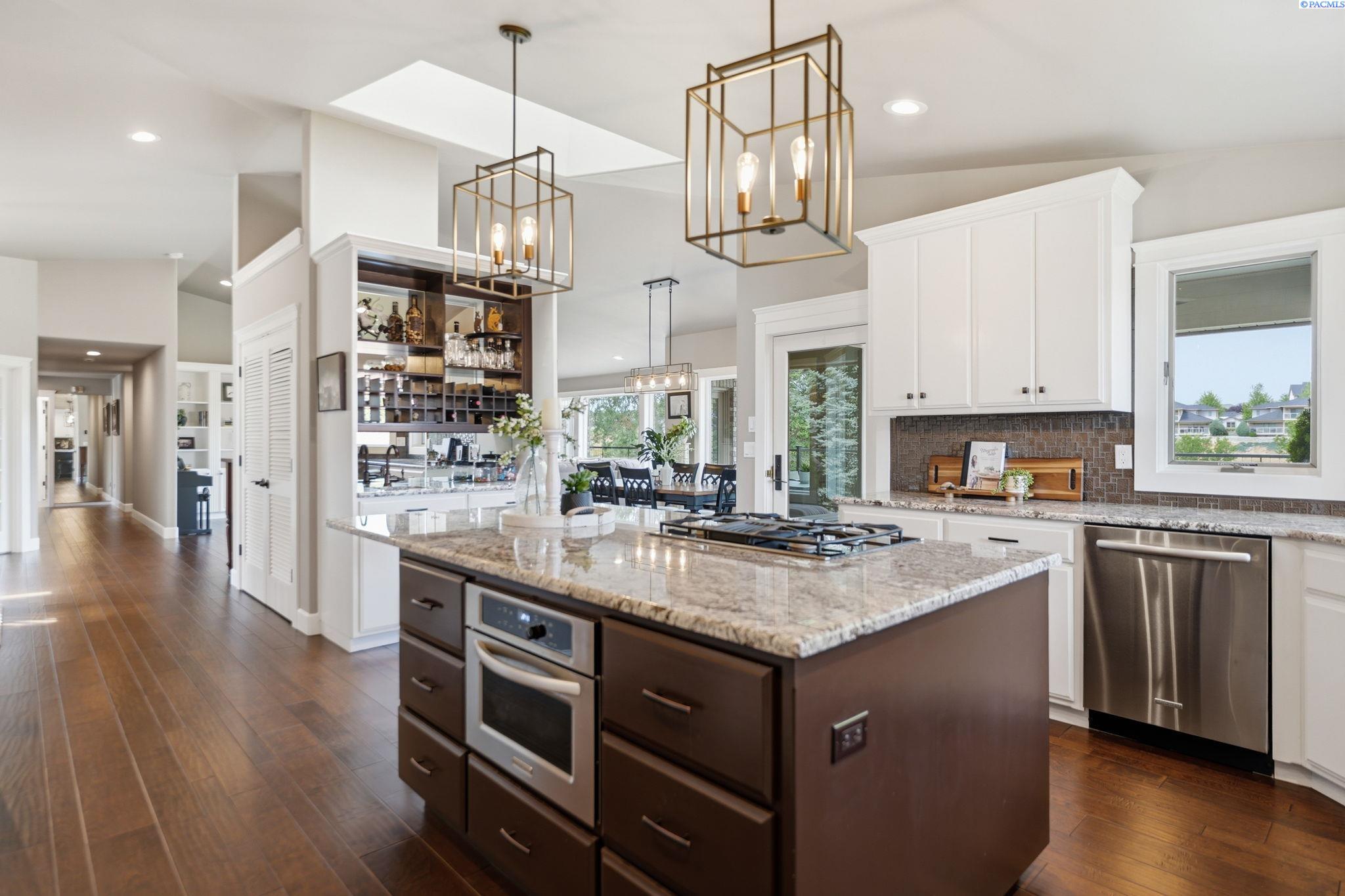 3521 W 36th Loop