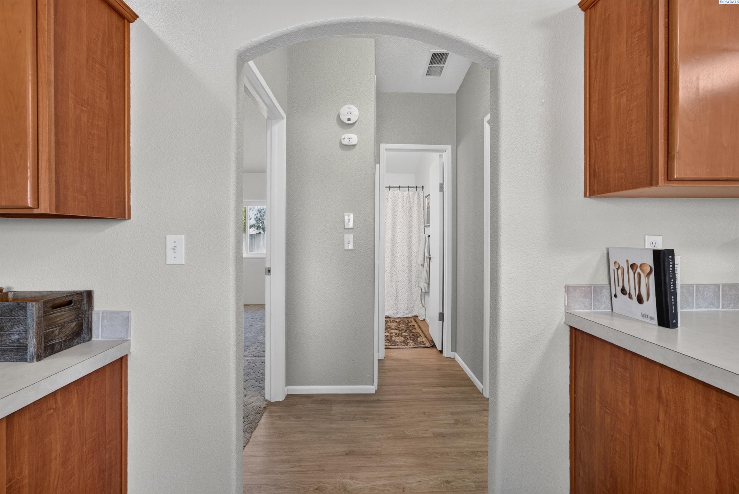 251 Hanson Loop