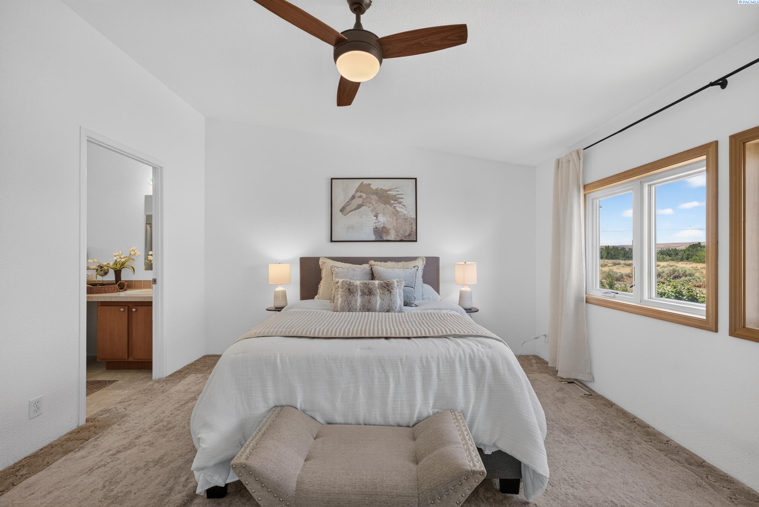 251 Hanson Loop