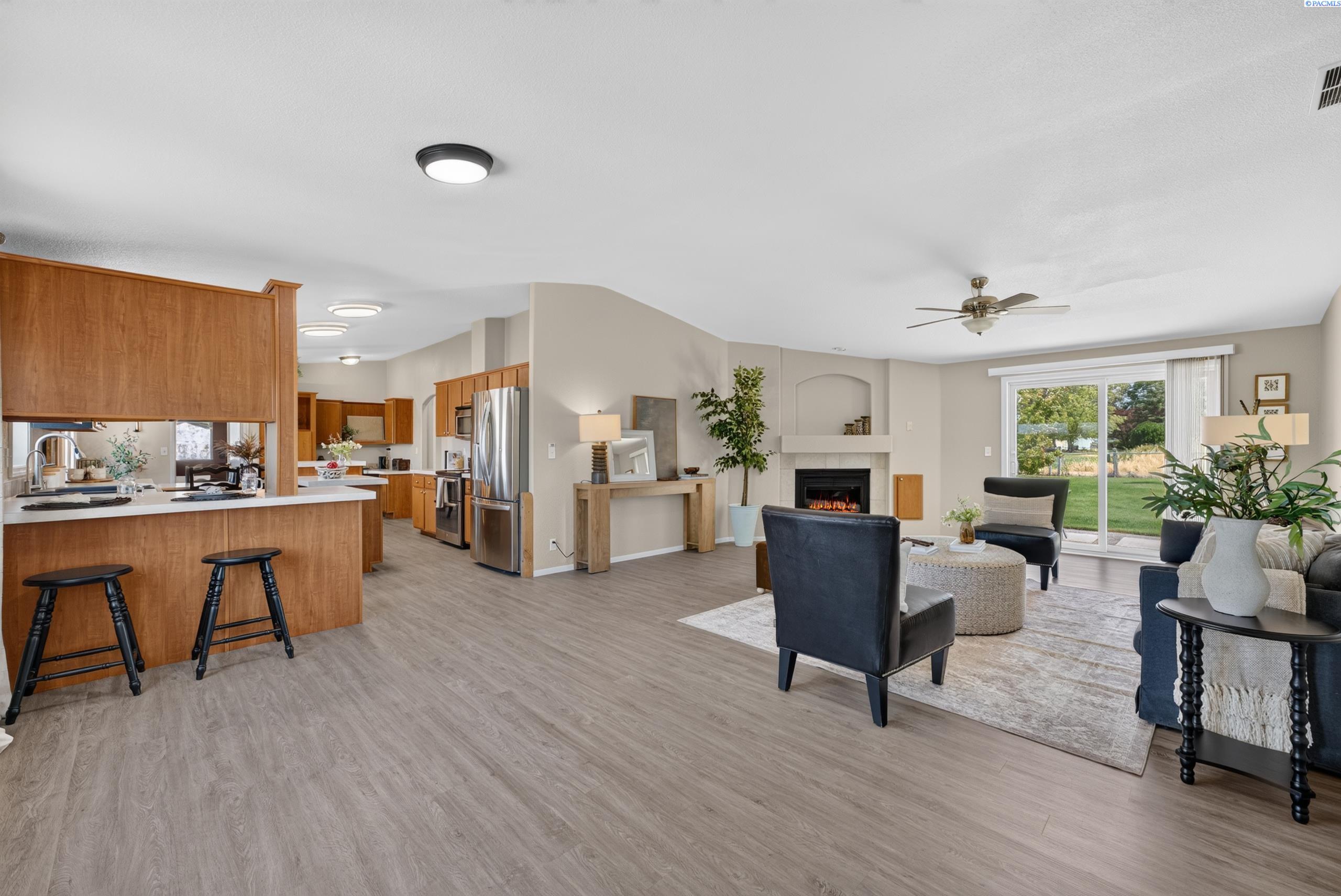 251 Hanson Loop
