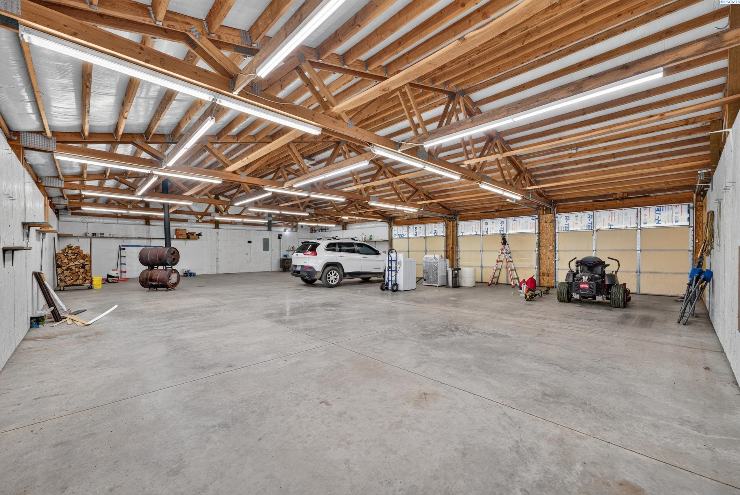251 Hanson Loop