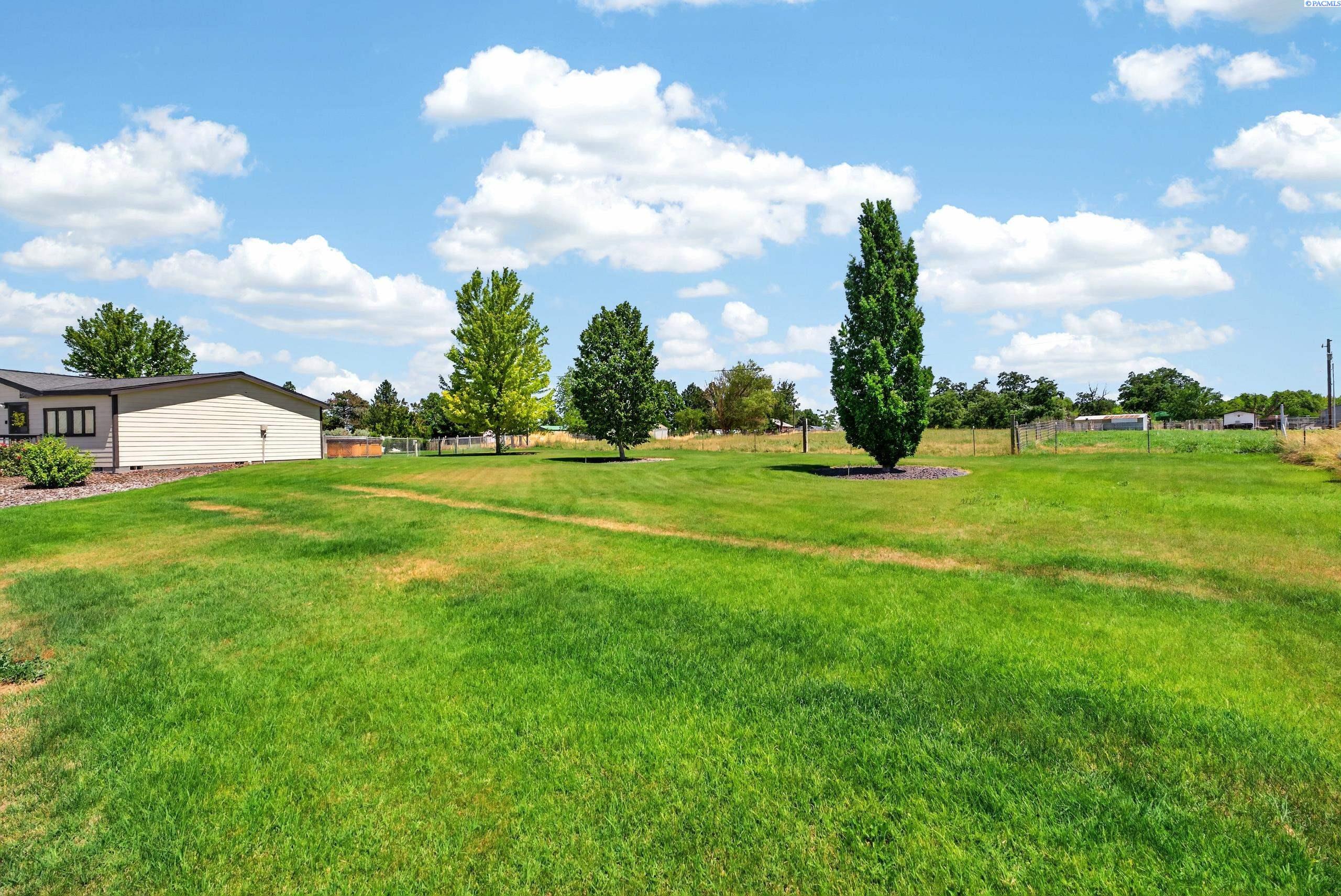 251 Hanson Loop