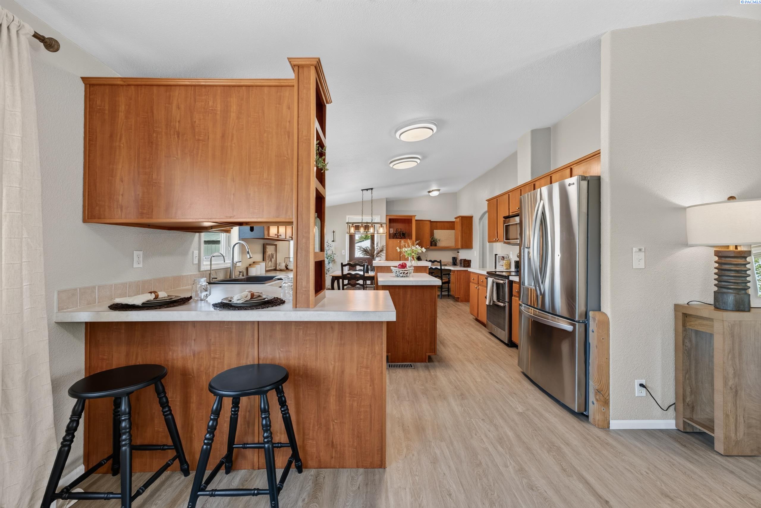 251 Hanson Loop