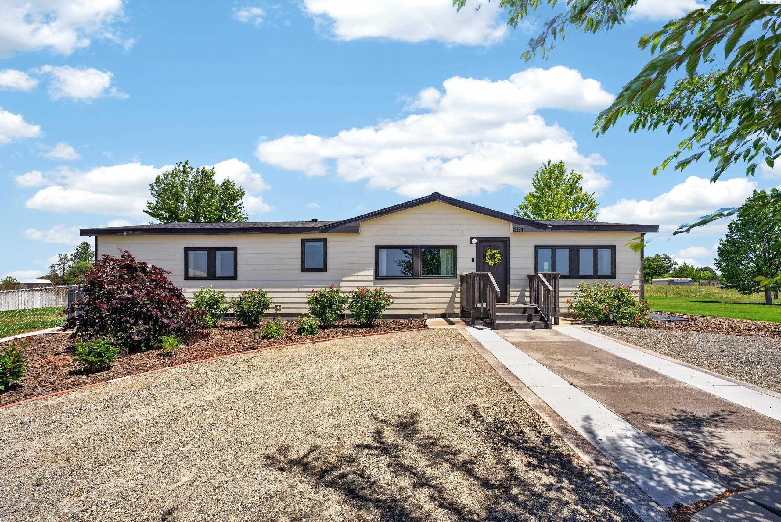 251 Hanson Loop