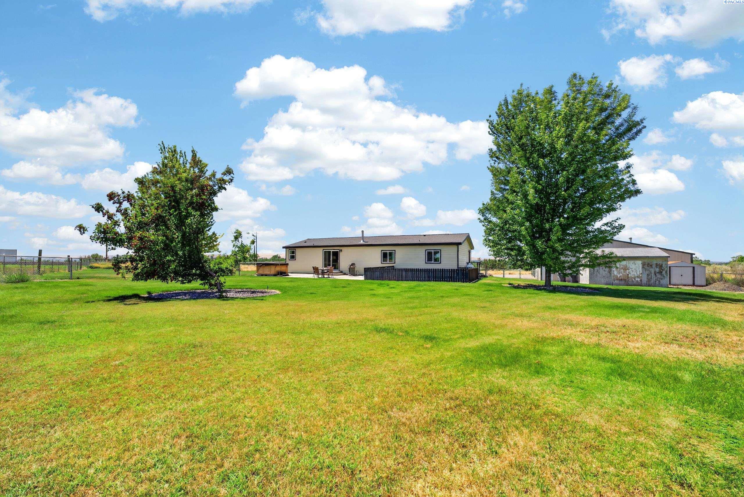 251 Hanson Loop