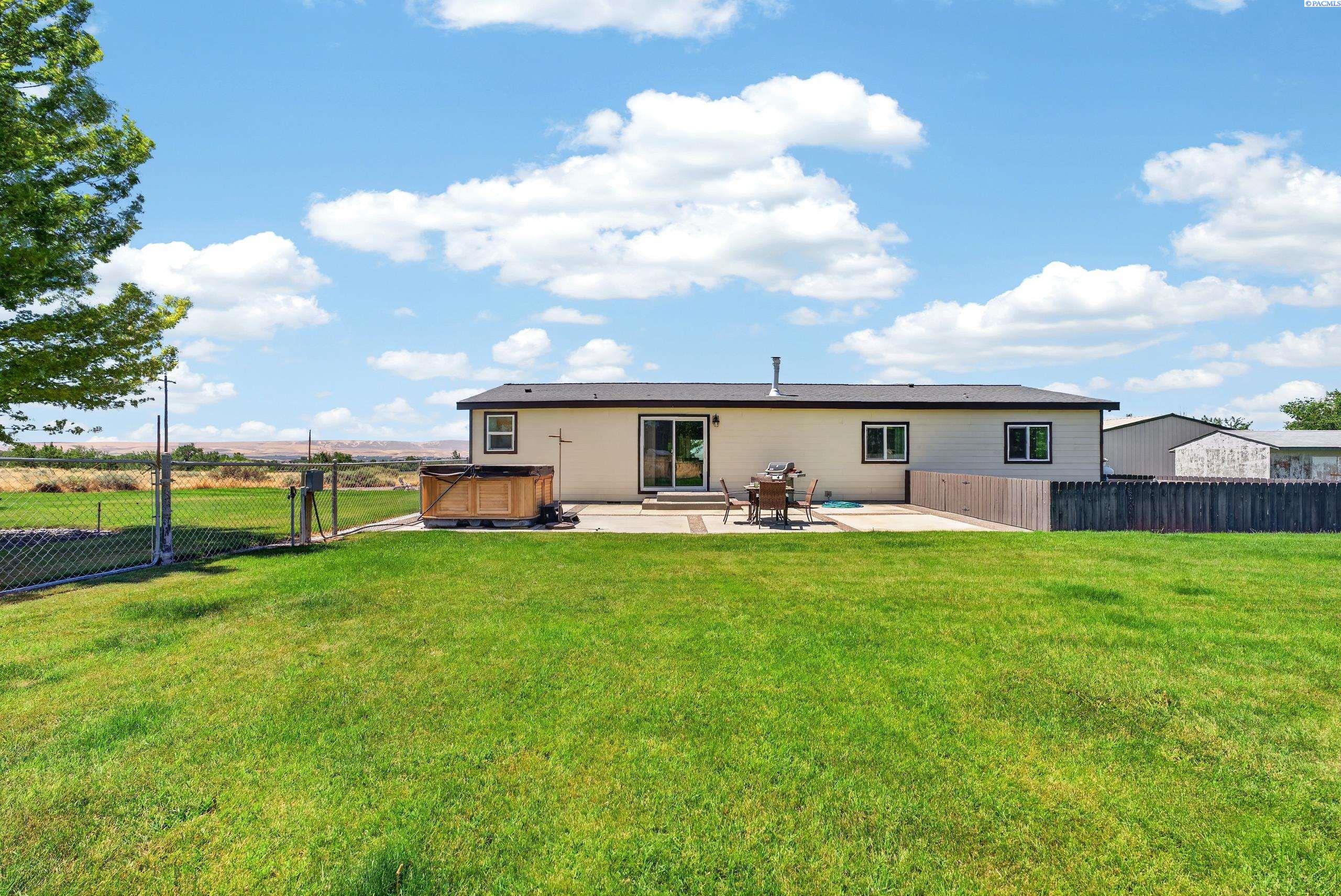 251 Hanson Loop