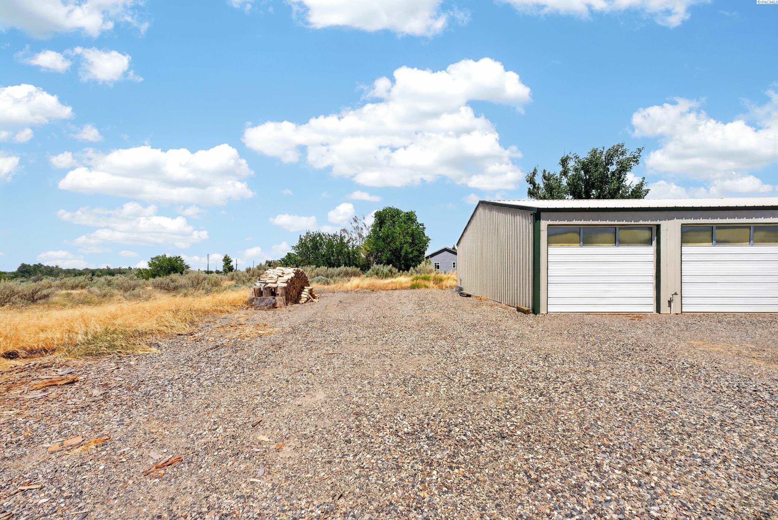 251 Hanson Loop
