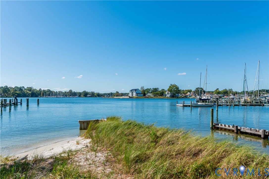 65 Oyster Shell Rd Unit#10