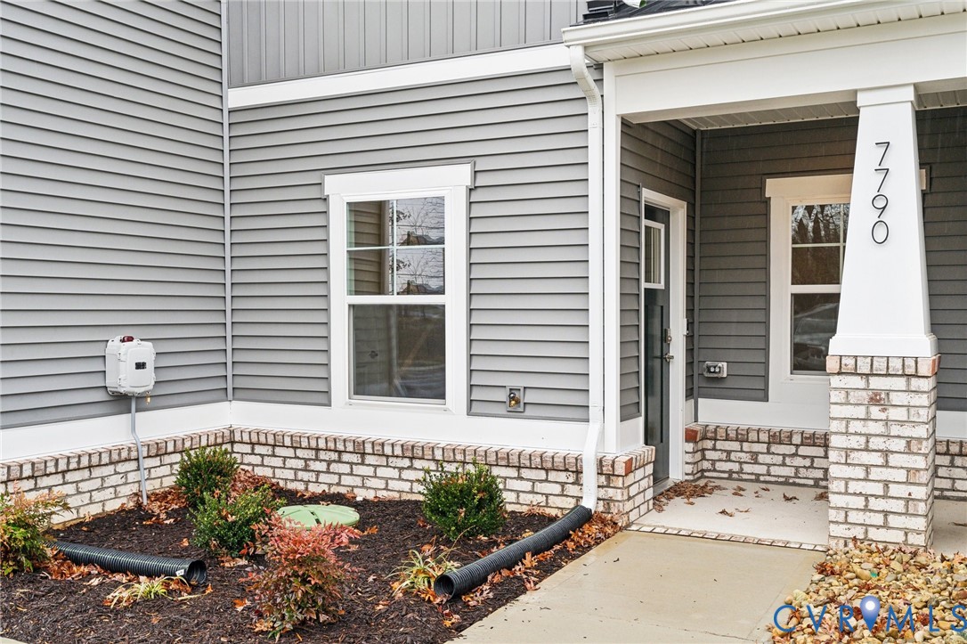 7766 Secret Knoll Ter
