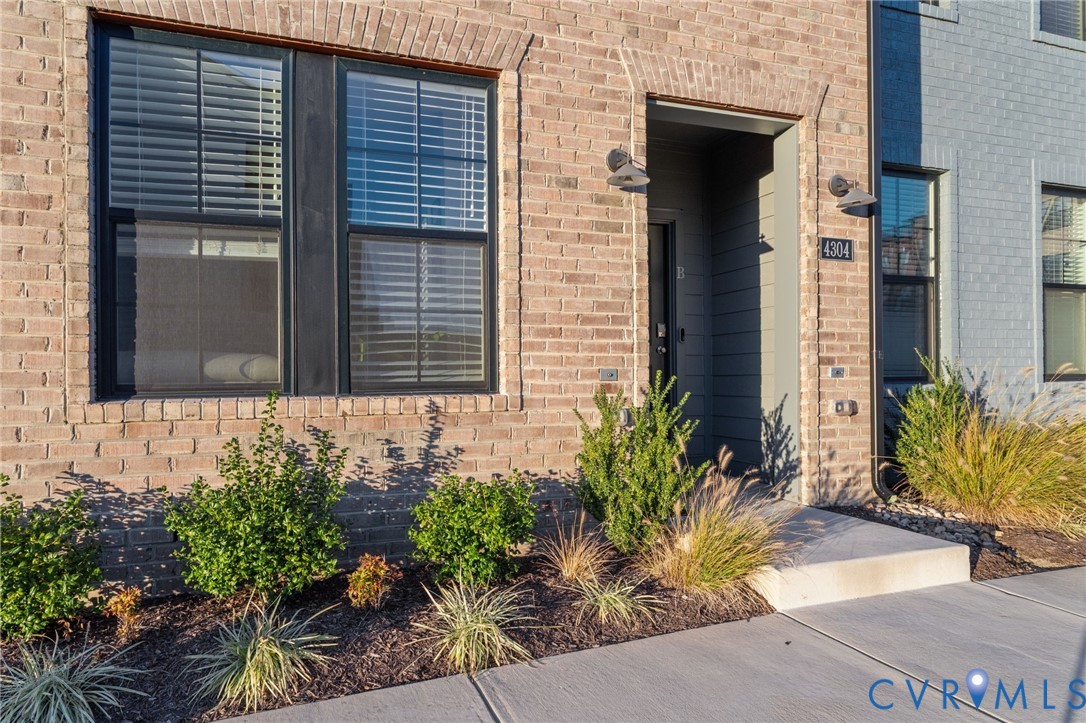 4304 Weaver Brook Rd Unit#B