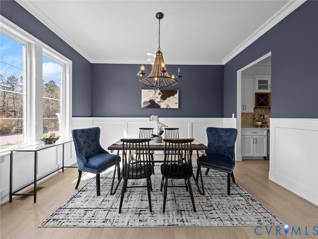 2100 Tulip Hill Dr