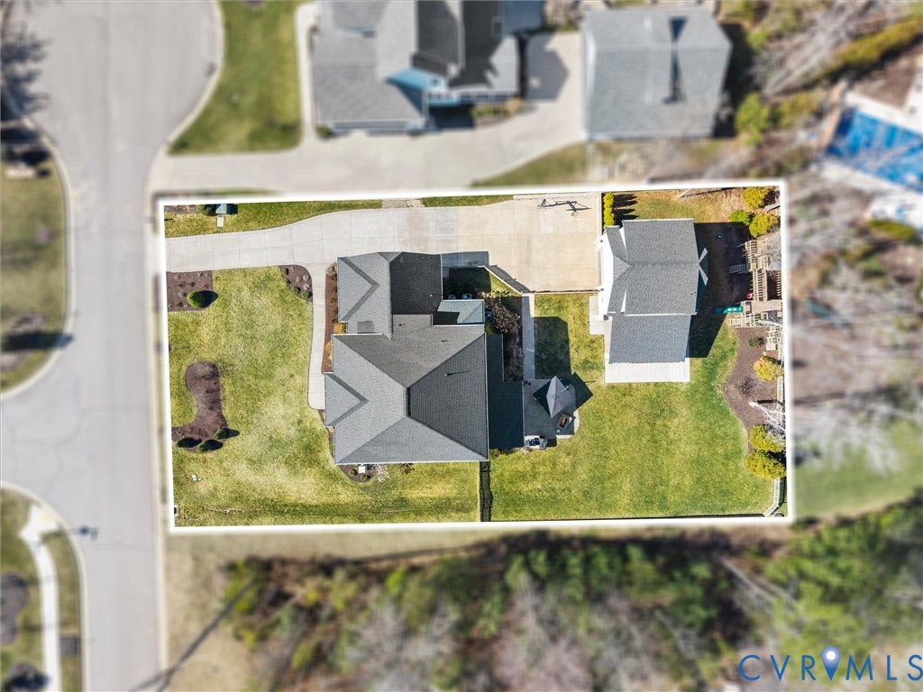 2100 Tulip Hill Dr
