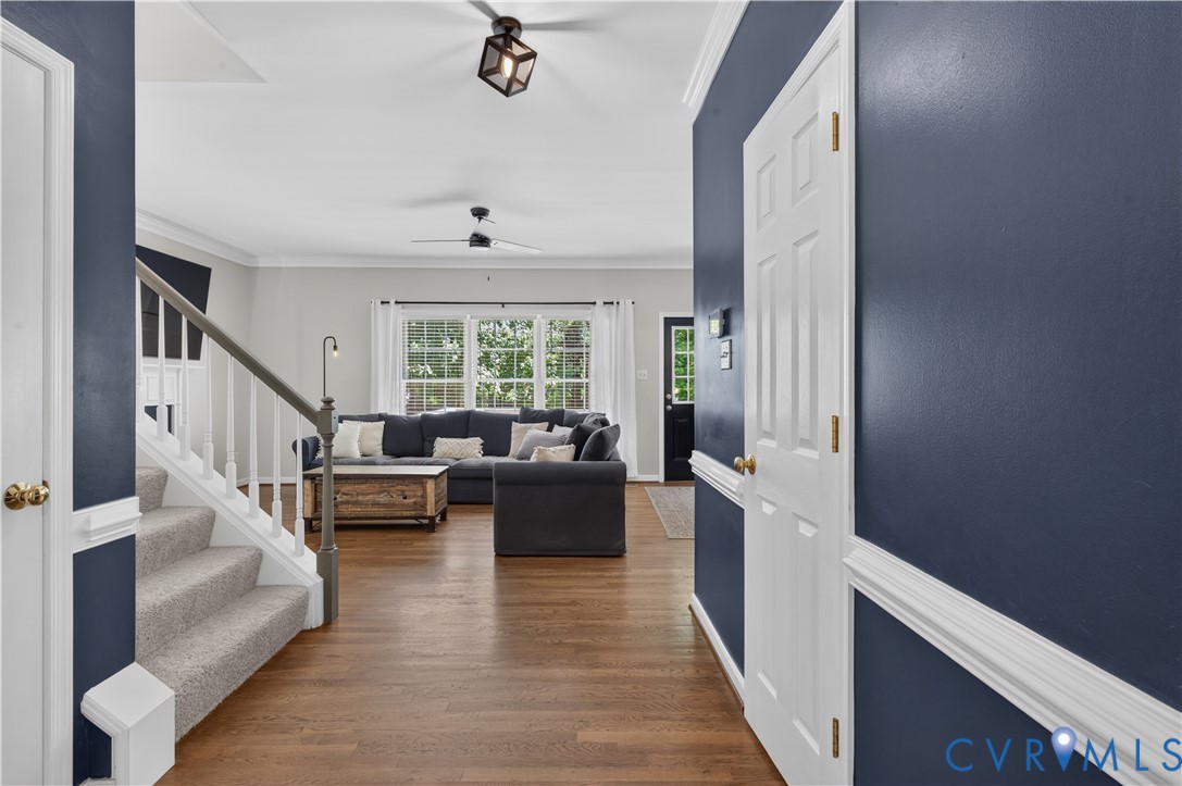 8320 Laurel Meadows Dr