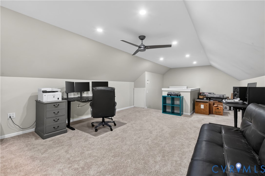 8320 Laurel Meadows Dr