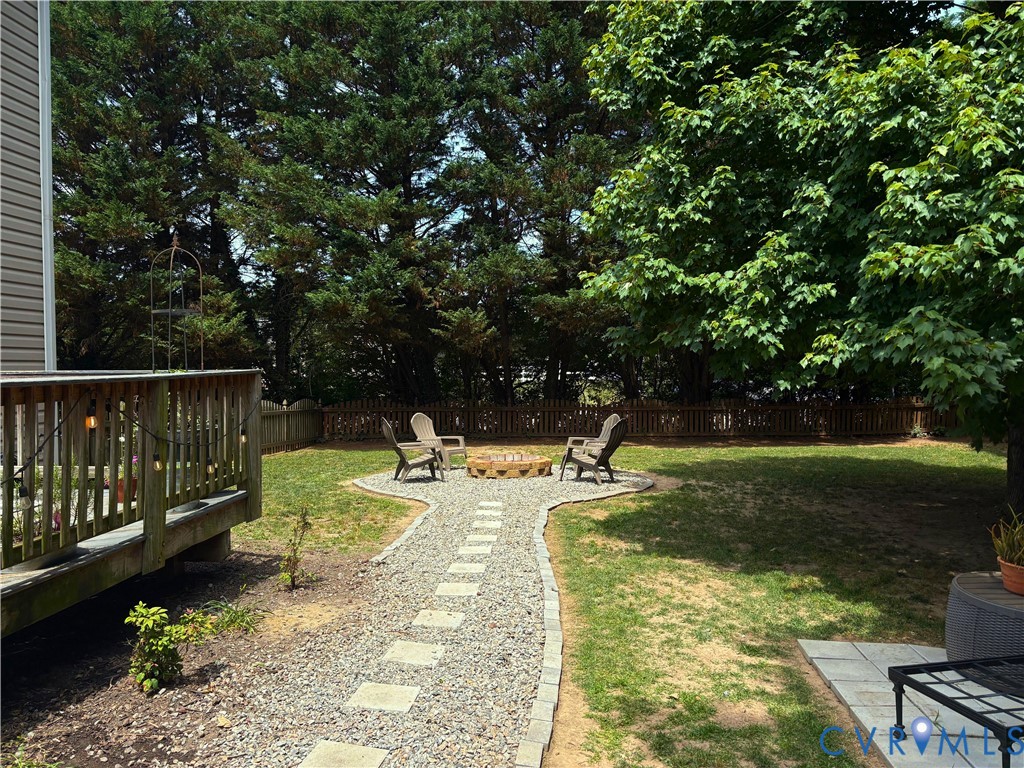 8320 Laurel Meadows Dr