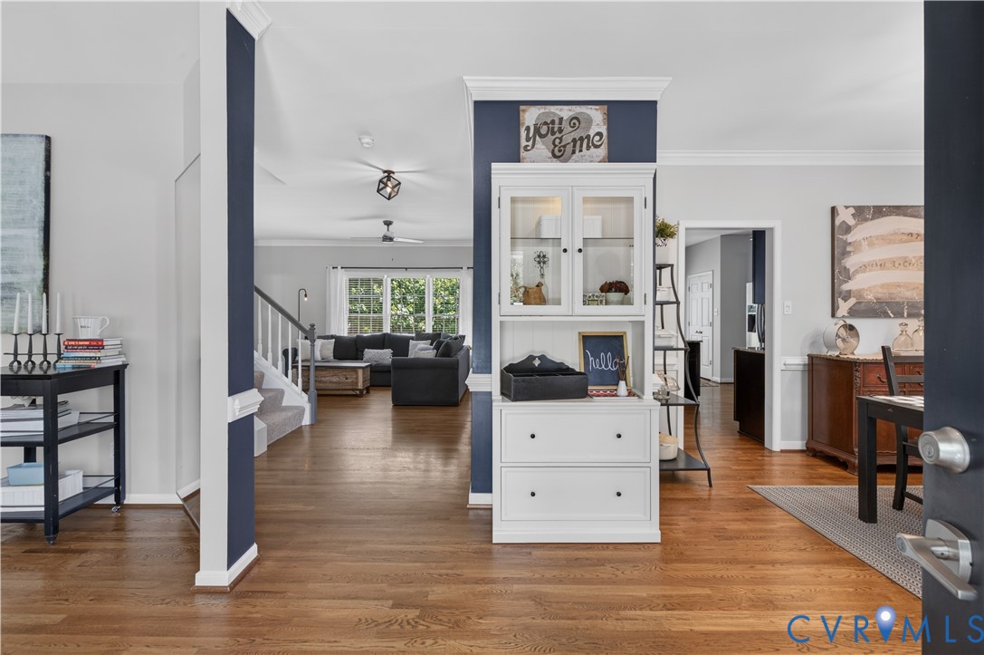 8320 Laurel Meadows Dr