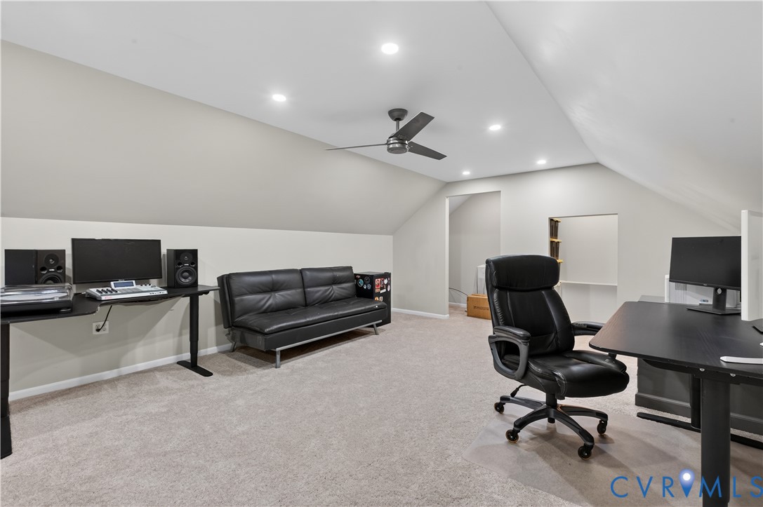 8320 Laurel Meadows Dr