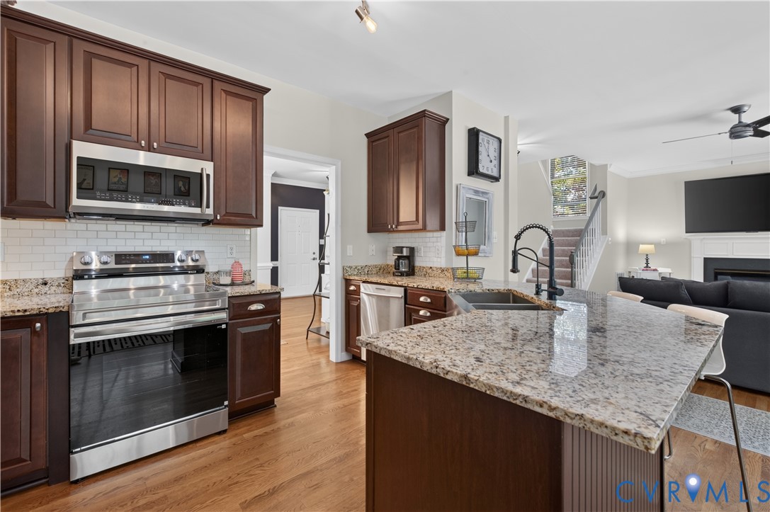 8320 Laurel Meadows Dr