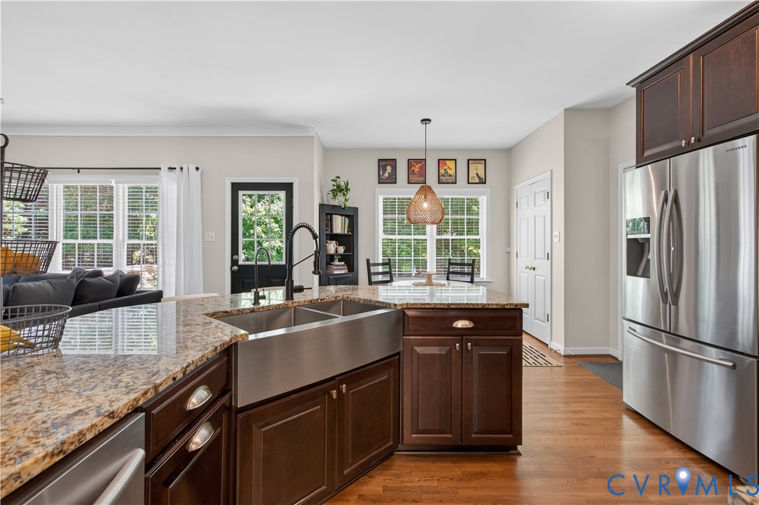 8320 Laurel Meadows Dr