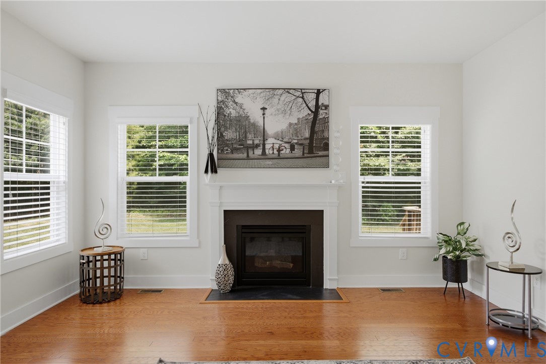 7551 English Boxwood Ln