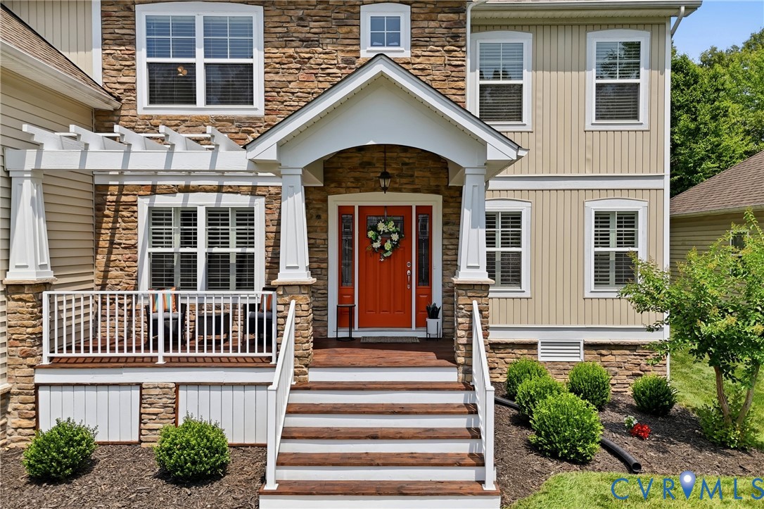 7551 English Boxwood Ln