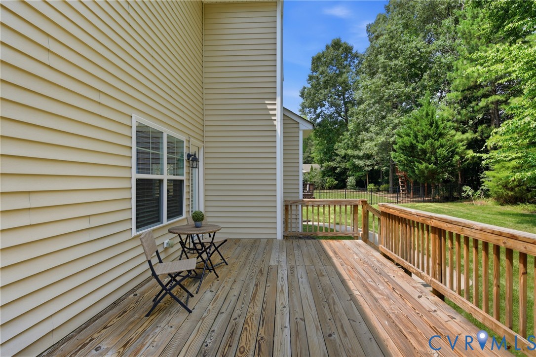 7551 English Boxwood Ln