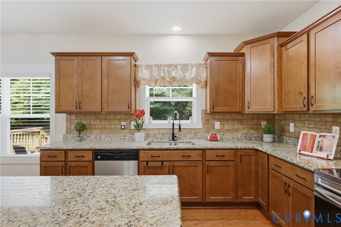 7551 English Boxwood Ln