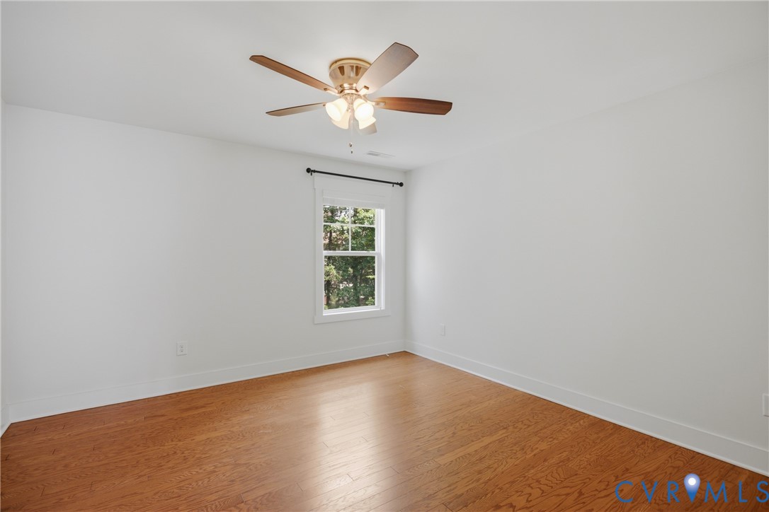 7551 English Boxwood Ln