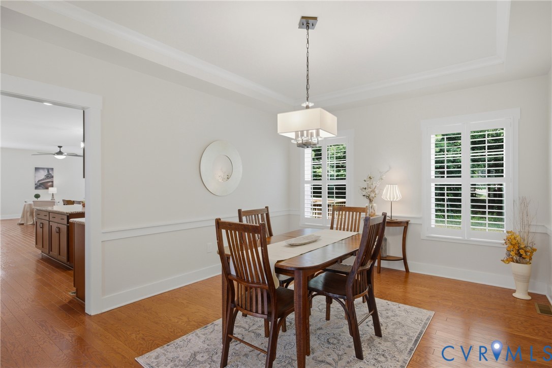 7551 English Boxwood Ln