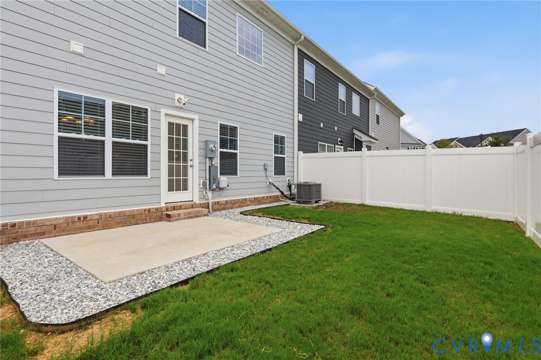 8147 Carriage Homes Dr