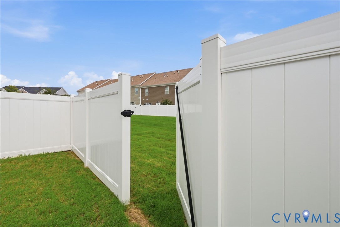 8147 Carriage Homes Dr