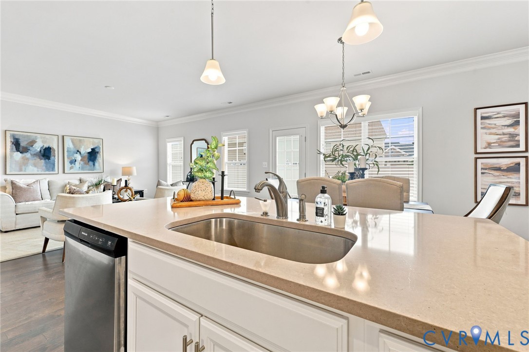 8147 Carriage Homes Dr