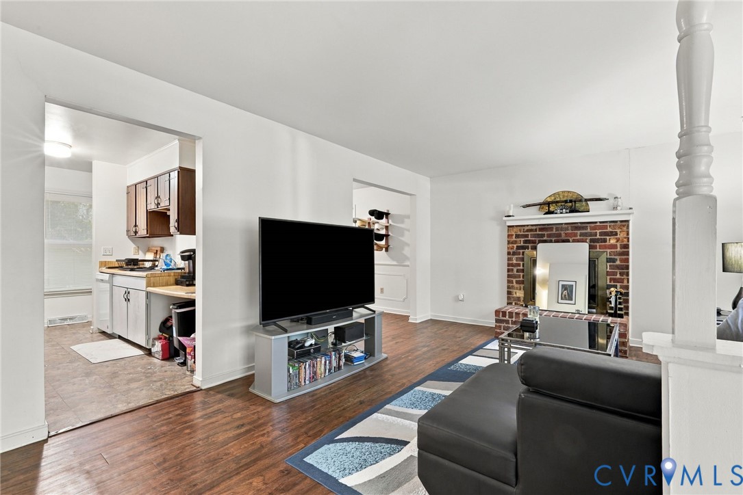 12308 Poplar Forest Dr