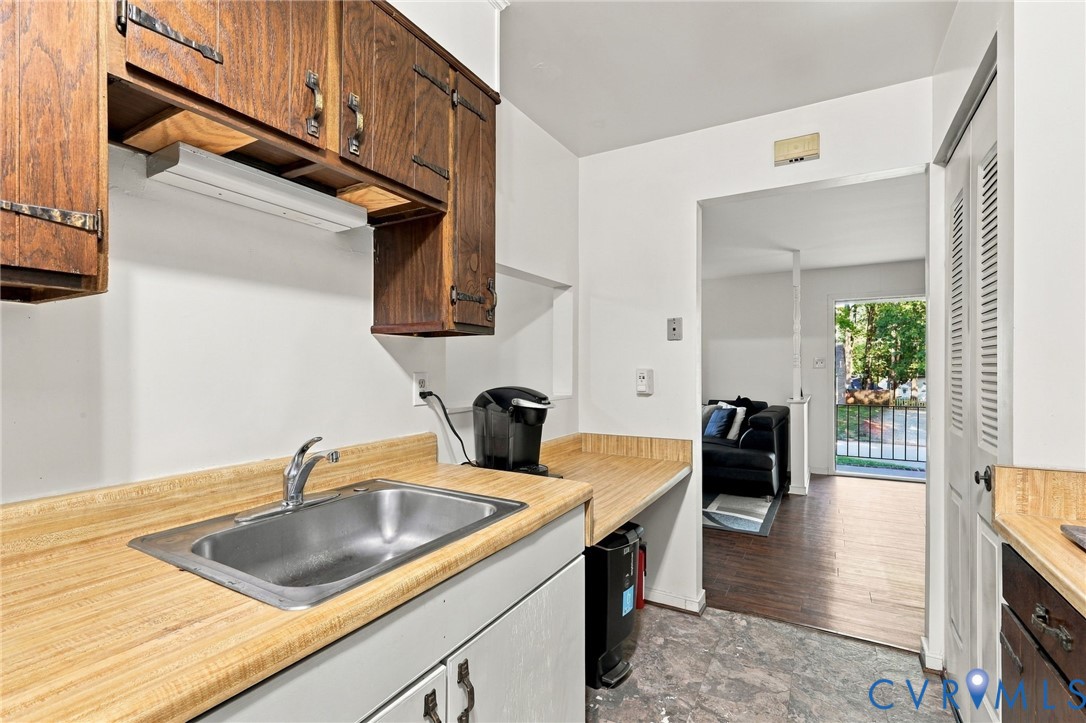 12308 Poplar Forest Dr