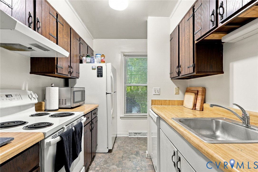 12308 Poplar Forest Dr