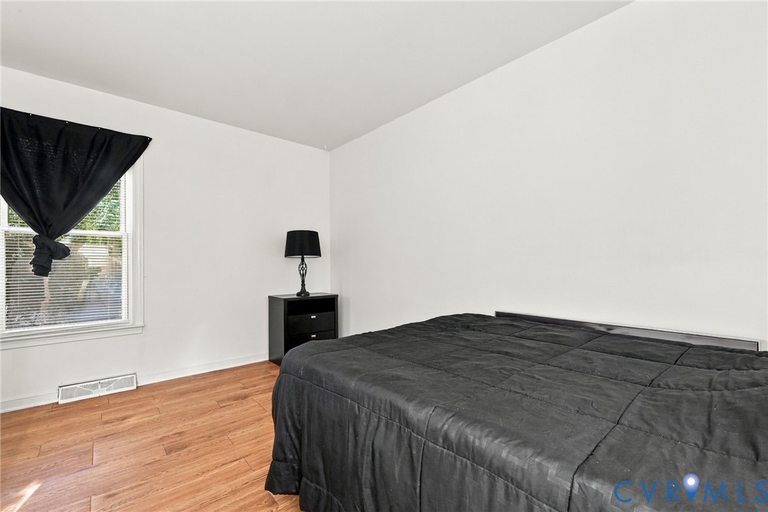 12308 Poplar Forest Dr