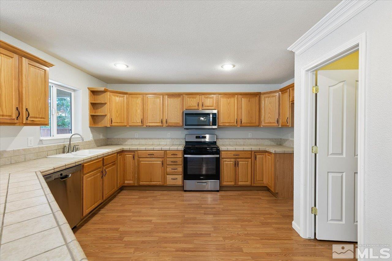 1725 Pro Court