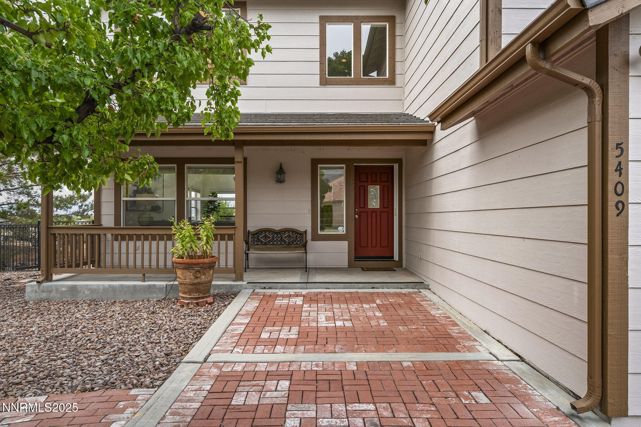 5409 Greenview Court