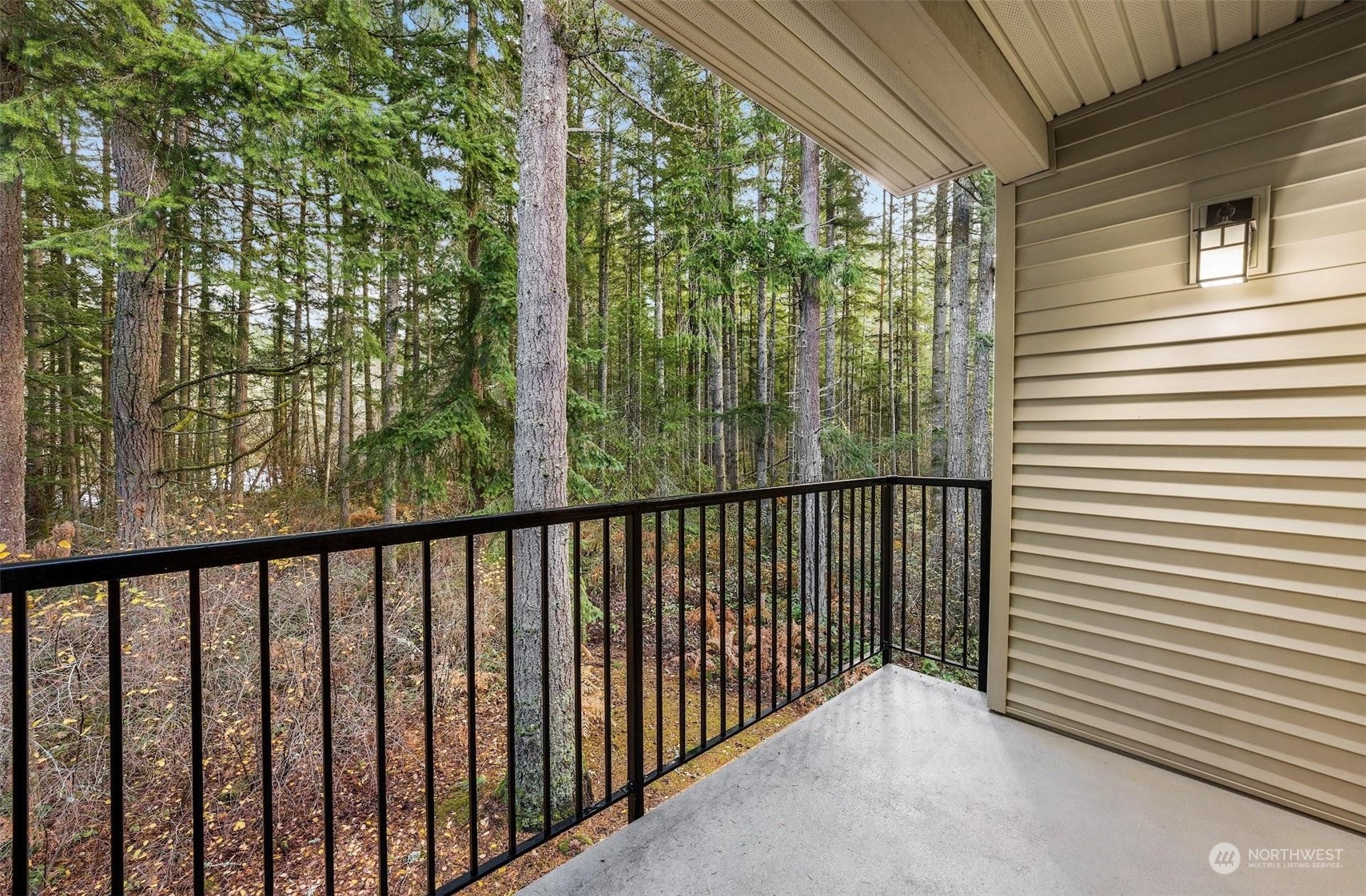 25025 SE Klahanie Boulevard Unit: E203
