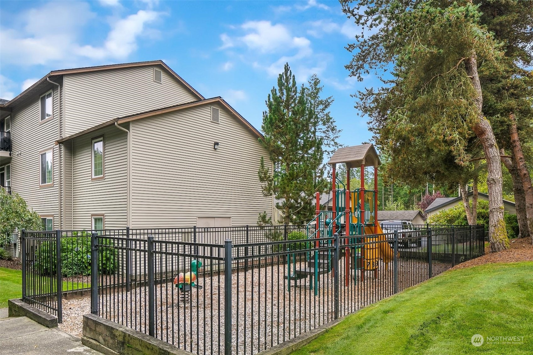25025 SE Klahanie Boulevard Unit: E203