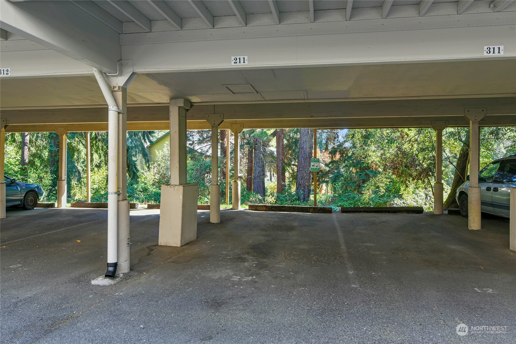 465 Winslow Way E Unit: 211