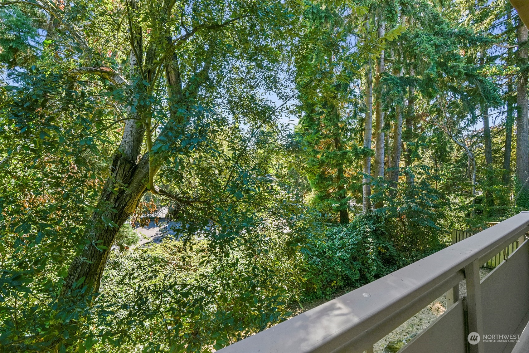 465 Winslow Way E Unit: 211