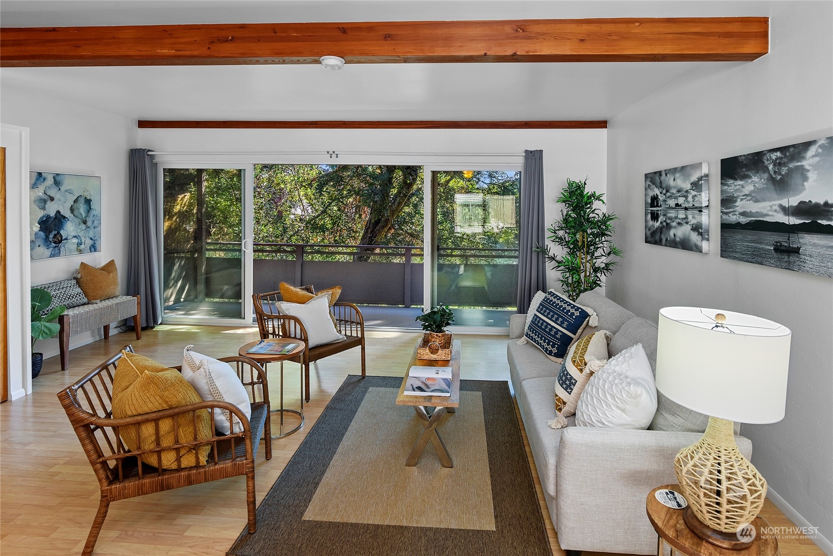 465 Winslow Way E Unit: 211