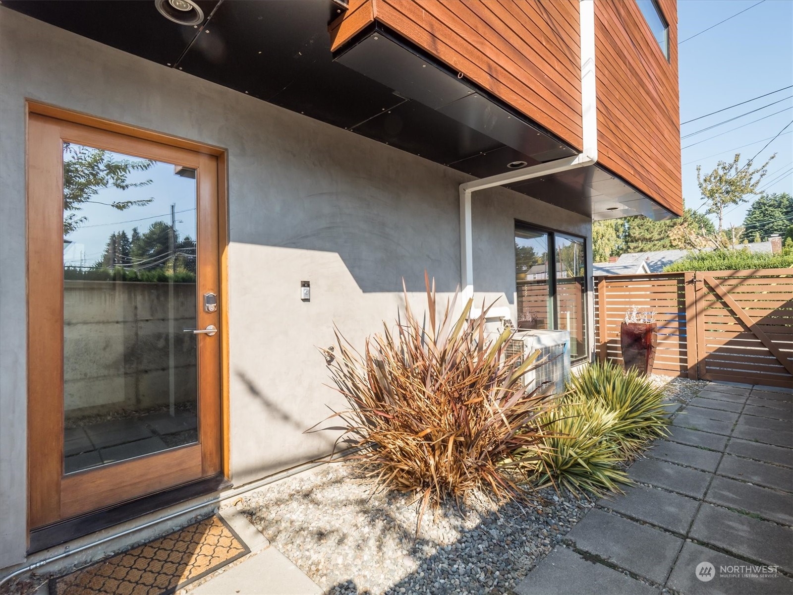 1406 S Dakota Street