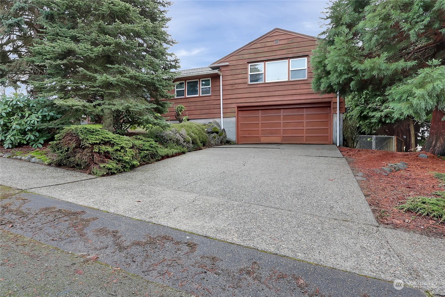 5602 N 23rd