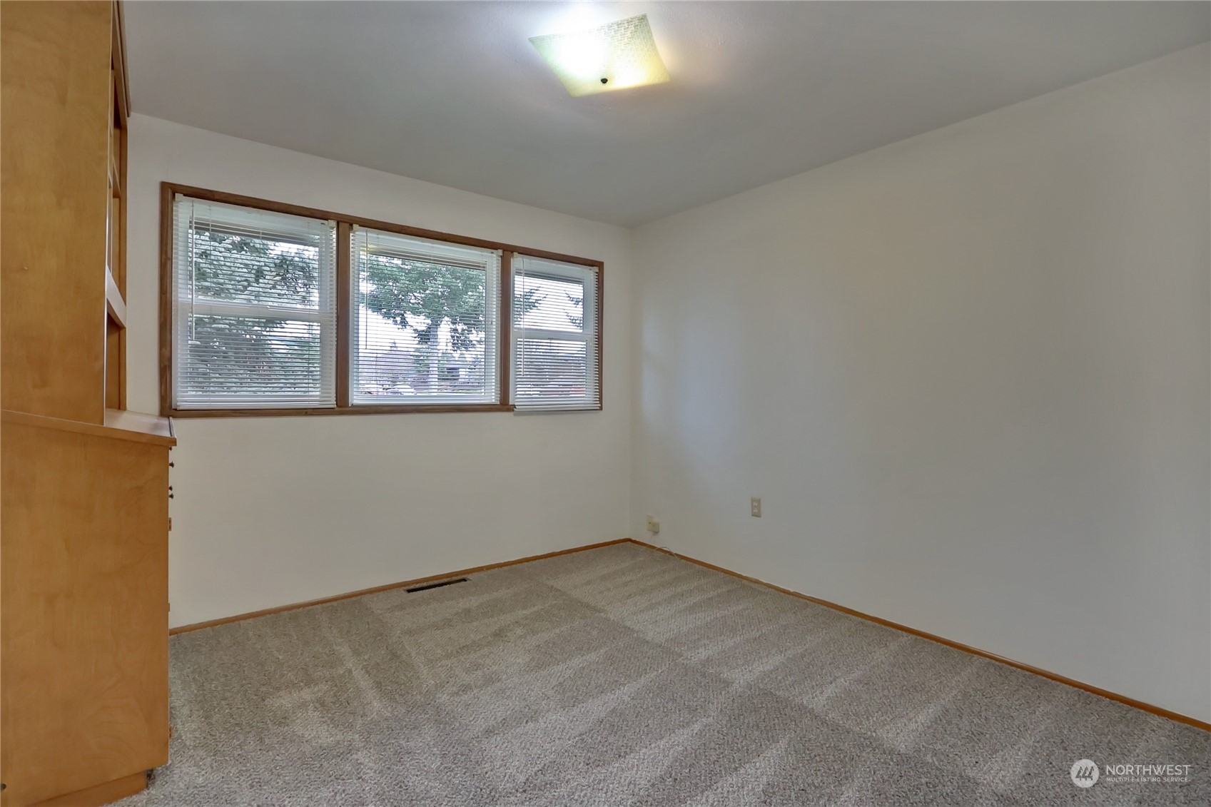 5602 N 23rd