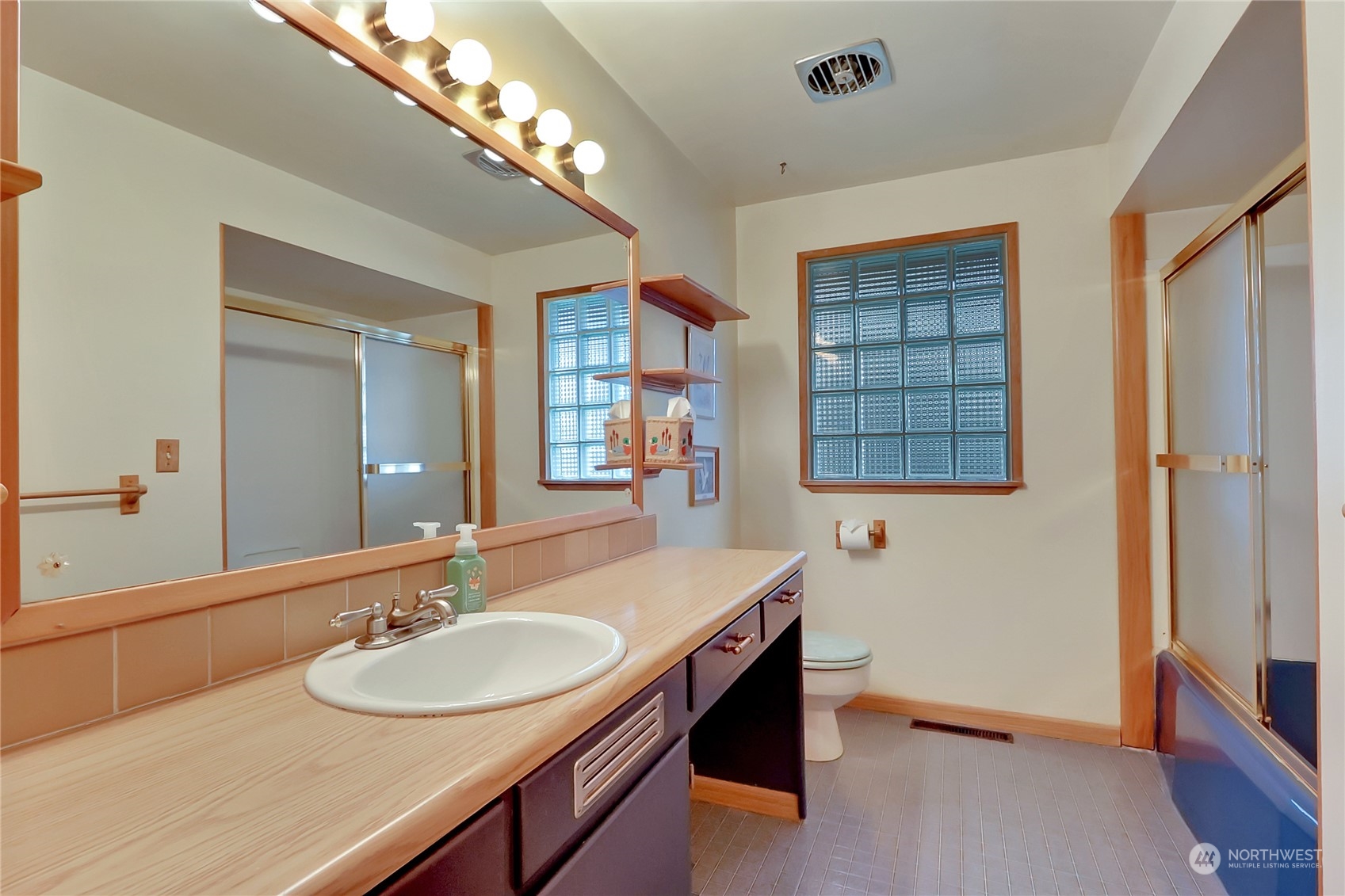 5602 N 23rd